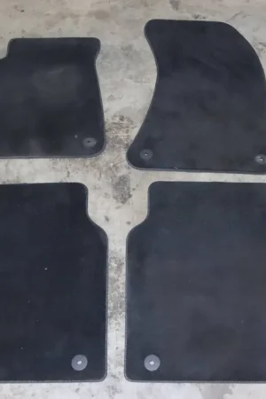 Audi Carpet Floor Mat Set (A8 Quattro) New Arrival