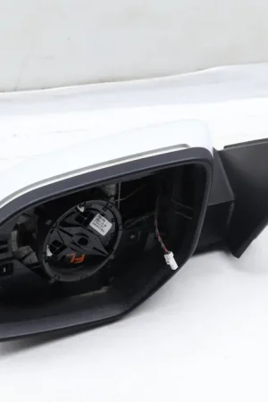 Don’t Miss Out VW Left Side View Door Mirror (Atlas) 3CN857507AM