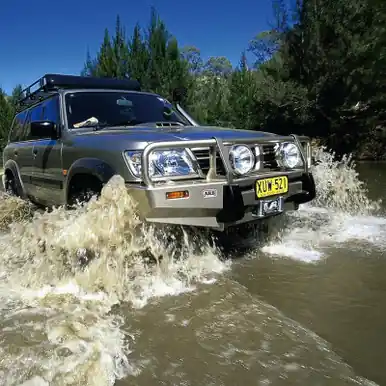 Get Yours ARB Winchbar Suit Flares Patrol Gu W/Flr 97-04 - 3417100